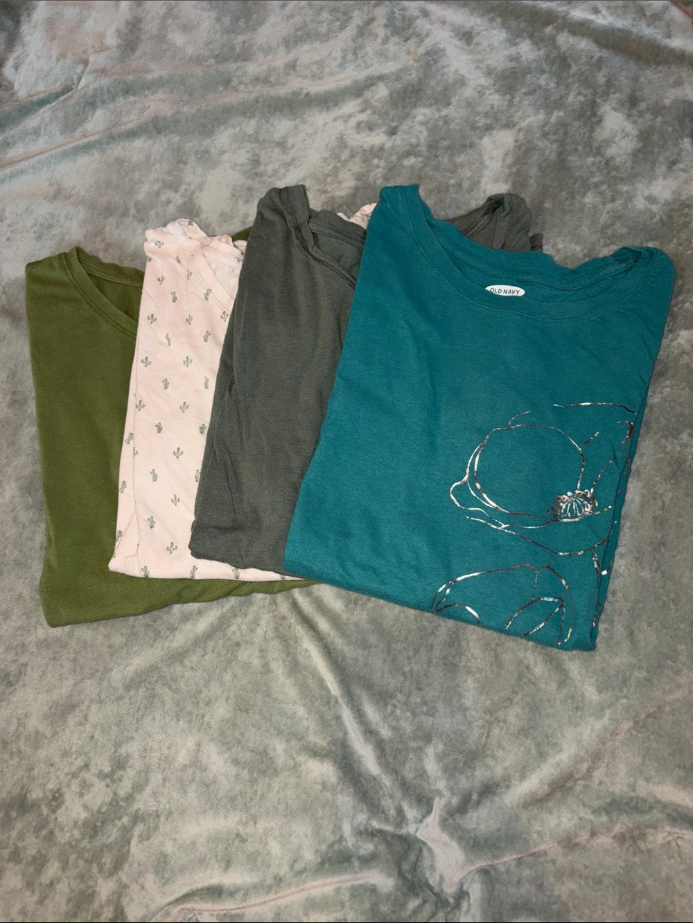 Women’s Lot of 4 Green & Teal Tees